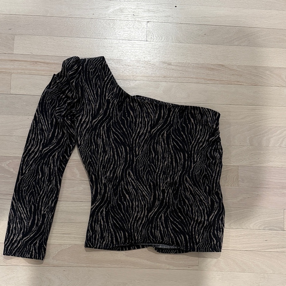 Veronica M. One-Shoulder Black and Gold Top Size Medium